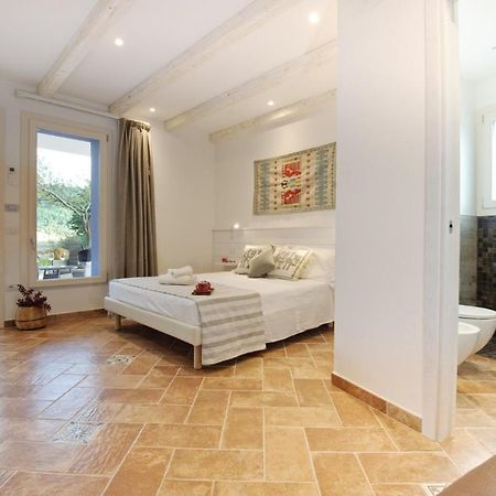 B&B La Roccia Castelsardo Exteriör bild
