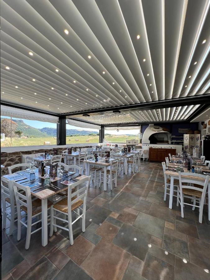 B&B La Roccia Castelsardo Exteriör bild