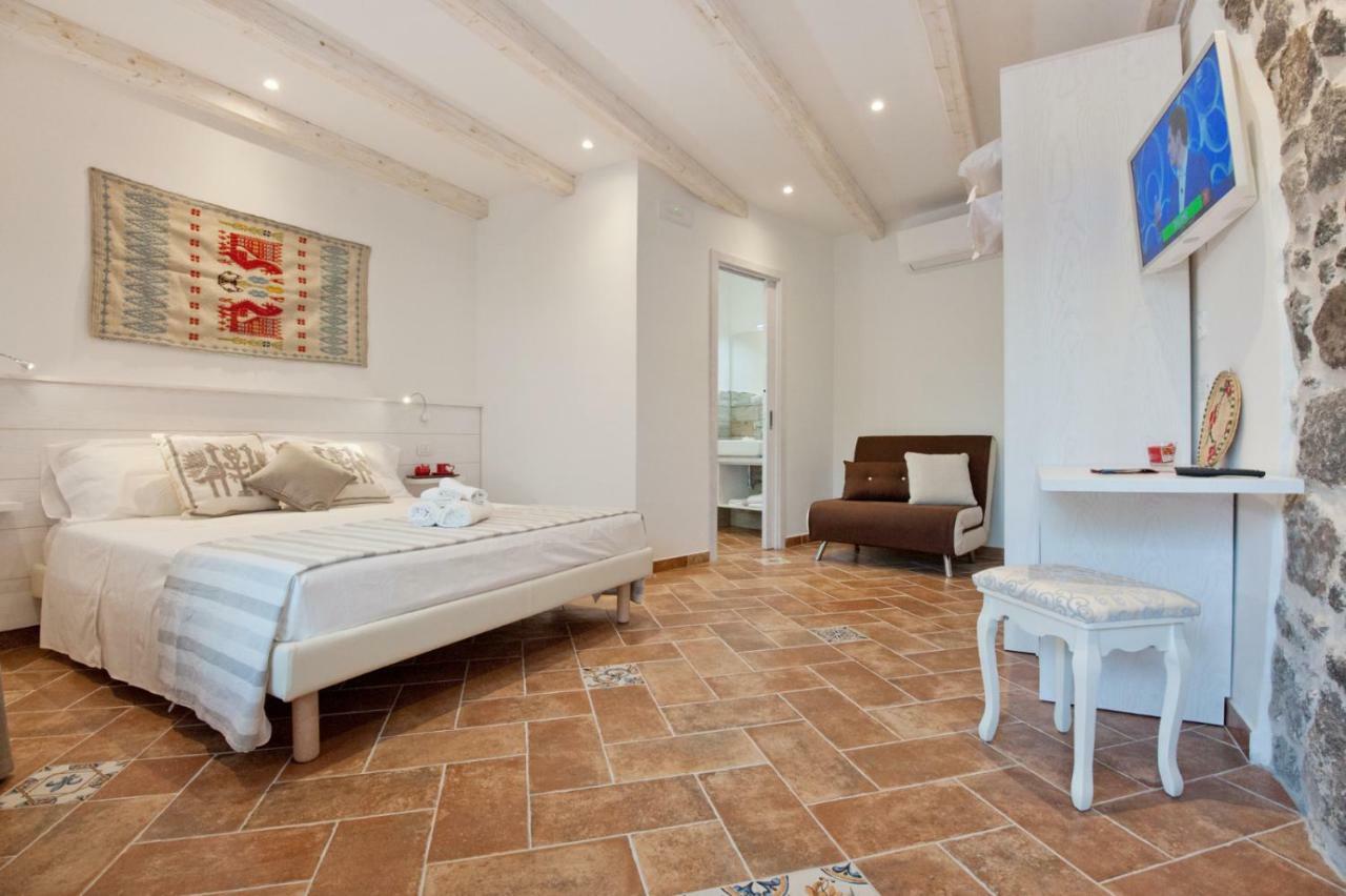 B&B La Roccia Castelsardo Exteriör bild